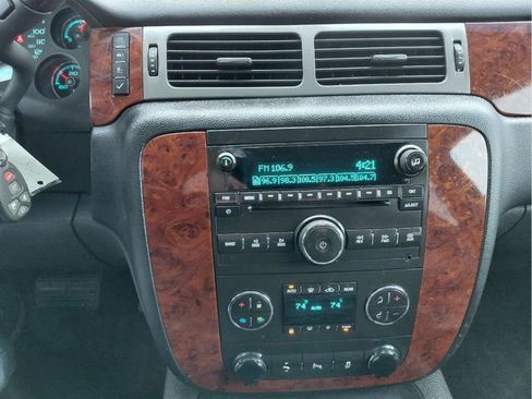 Used 2013 Chevrolet Tahoe LT image 30