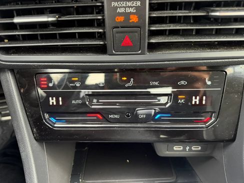 Used 2025 Volkswagen Jetta Sport FWD image 19