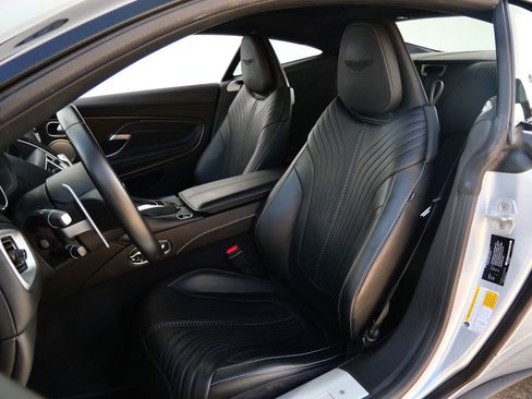 Used 2018 Aston Martin DB11 V12 image 21