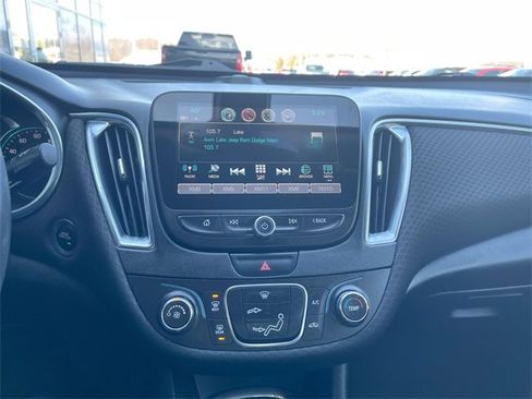 Certified 2018 Chevrolet Malibu LT image 13