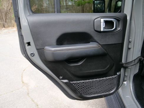 Used 2022 Jeep Gladiator Overland image 23