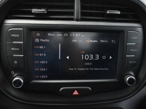 Used 2023 Kia Soul LX FWD image 25