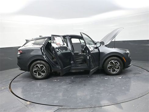 Used 2024 Kia Sportage LX image 42