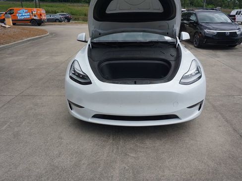 Used 2023 Tesla Model Y Long Range AWD/4WD image 21