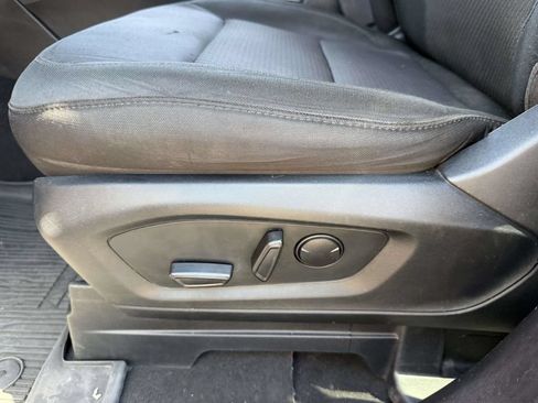 Used 2022 Ford Explorer XLT AWD/4WD image 27