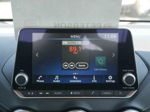 Used 2024 Nissan Sentra SV FWD image 7