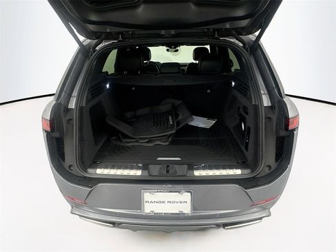 Used 2024 Land Rover Range Rover Sport Dynamic SE image 26