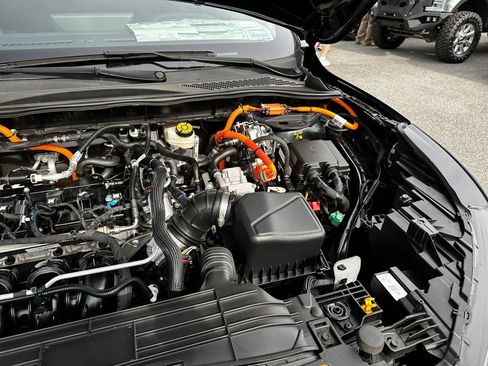 Used 2023 Ford Escape SE image 20