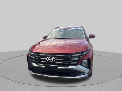 Used 2025 Hyundai Tucson SEL FWD image 2