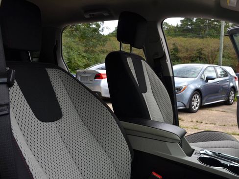 Used 2015 GMC Terrain SLE image 12