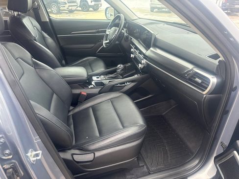 Used 2023 Kia Telluride S image 15