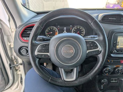 Used 2016 Jeep Renegade Trailhawk w/ Premium Trailhawk Package AWD/4WD image 10