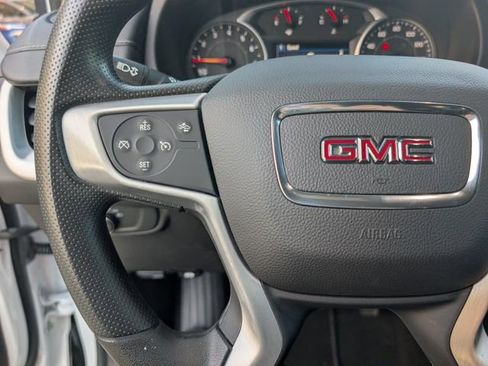 Used 2022 GMC Terrain SLE w/ Driver Convenience Package FWD image 13