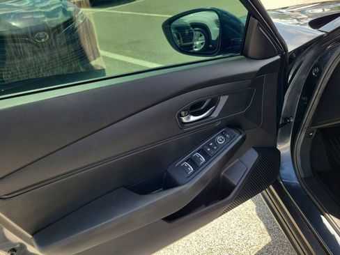 Used 2025 Honda Accord LX image 17