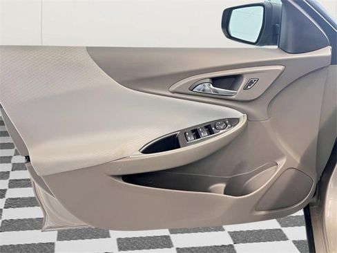 Used 2023 Chevrolet Malibu LS image 16