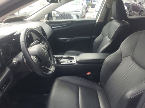 Used 2024 Lexus NX 250 FWD w/ Towing Package (2000 Lbs) image 15