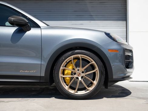 New 2026 Porsche Cayenne Turbo GT AWD/4WD image 9