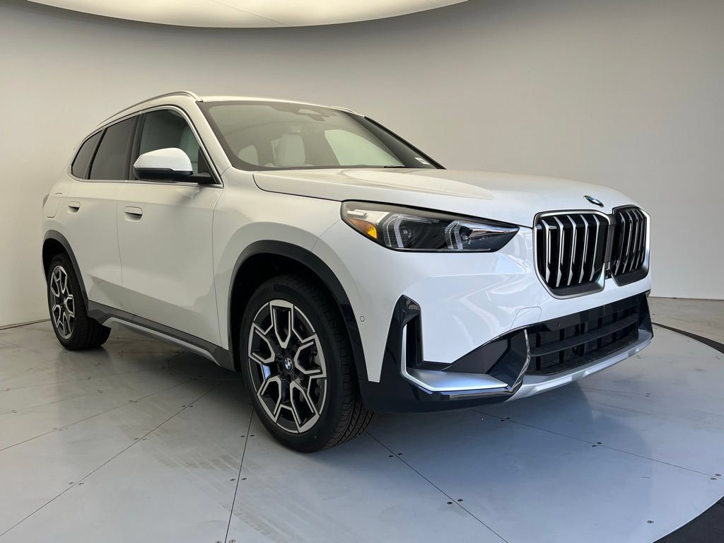 Used 2026 BMW X1 xDrive28i w/ Technology Package AWD/4WD image 2