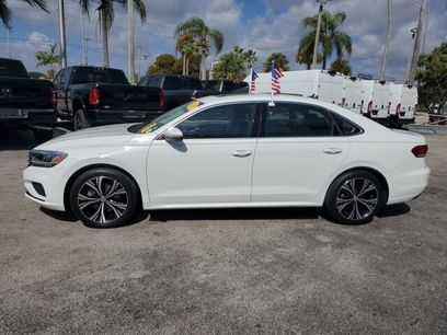 Used 2021 Volkswagen Passat 2.0T SE
