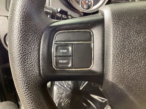 Used 2020 Dodge Grand Caravan SE FWD image 14