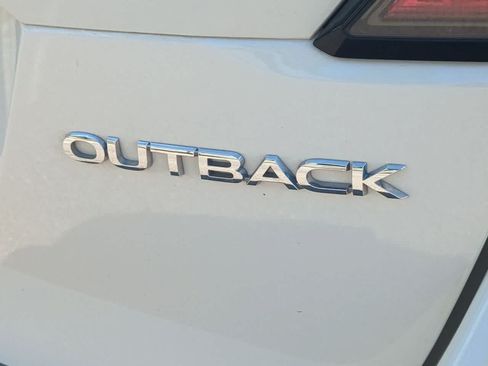 Used 2024 Subaru Outback Premium AWD/4WD image 12