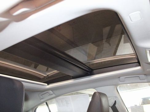 Certified 2023 Lexus ES 350 w/ Premium Package image 6