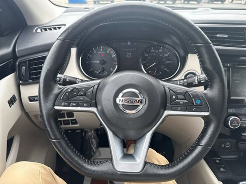 Used 2022 Nissan Rogue Sport SL w/ Premium Package image 19