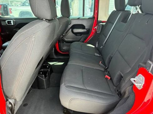 Used 2019 Jeep Wrangler Unlimited Sport AWD/4WD image 9