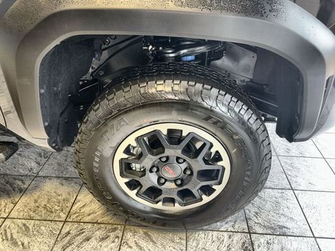 New 2025 Toyota Tacoma TRD Off-Road image 10