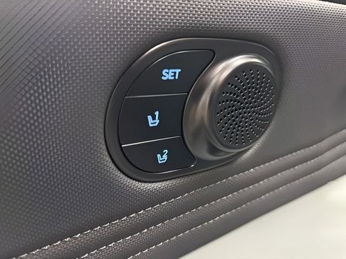 New 2026 Hyundai Elantra Limited image 38