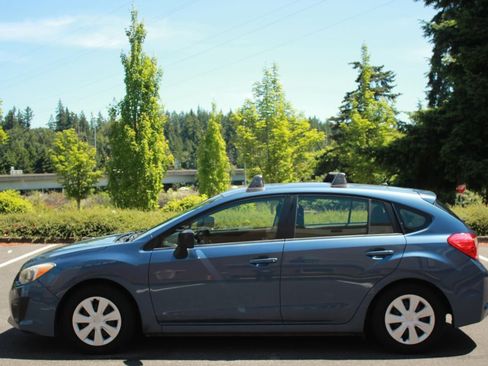 Used 2013 Subaru Impreza 2.0i AWD/4WD image 4