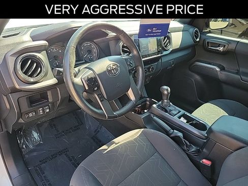Used 2017 Toyota Tacoma TRD Sport w/ Tow Package (A/T) AWD/4WD image 17