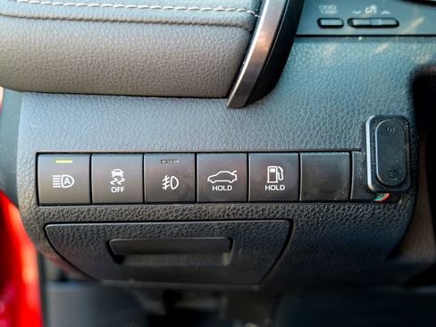 Used 2021 Toyota Camry SE image 49