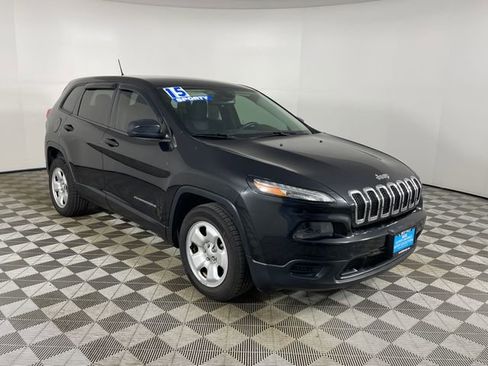 Used 2015 Jeep Cherokee Sport image 24
