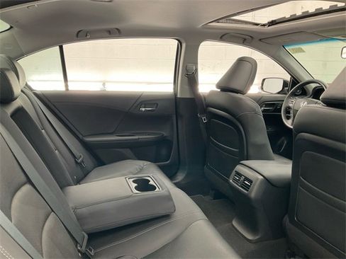 Used 2013 Honda Accord Touring image 26