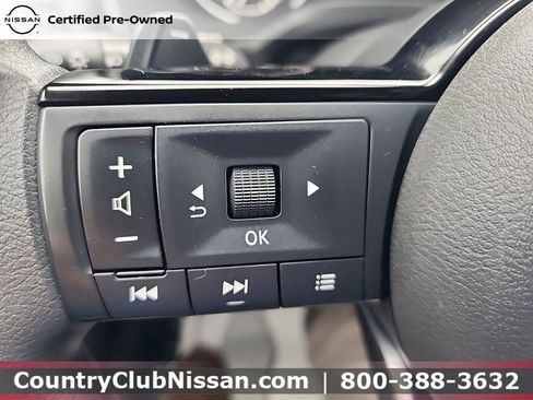 Certified 2023 Nissan Rogue SV AWD/4WD image 18