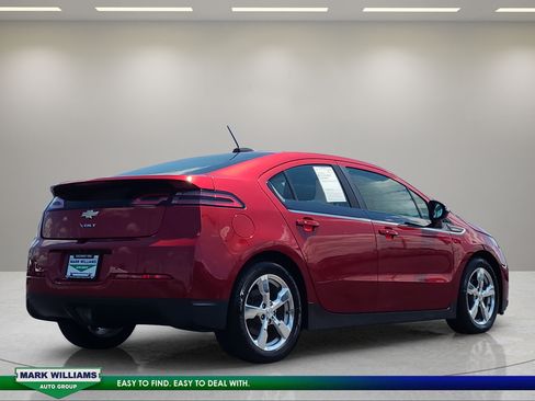 Used 2015 Chevrolet Volt Premium w/ Premium Trim Package FWD image 4