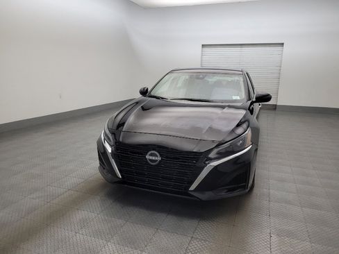 Used 2023 Nissan Altima 2.5 SV FWD image 15
