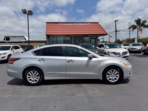 Used 2014 Nissan Altima 2.5 S FWD image 6