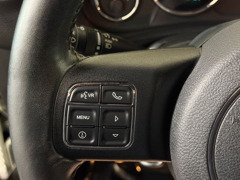 Used 2016 Jeep Wrangler Sahara w/ Connectivity Group AWD/4WD image 15