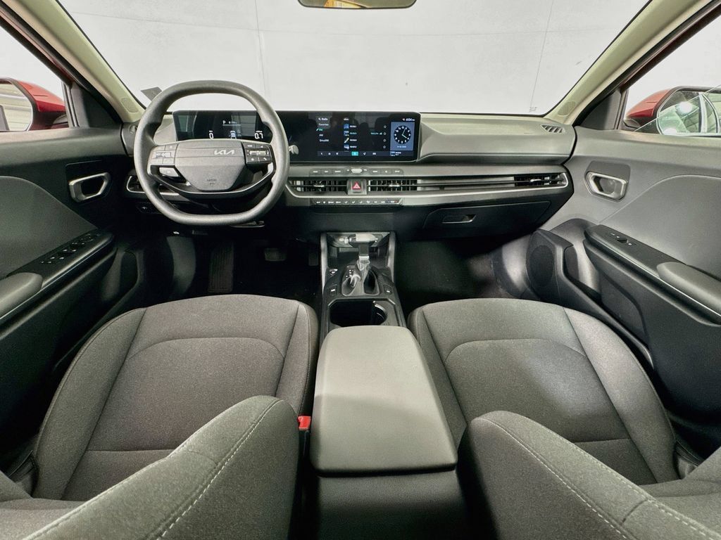 Used 2025 Kia K4 FWD image 23