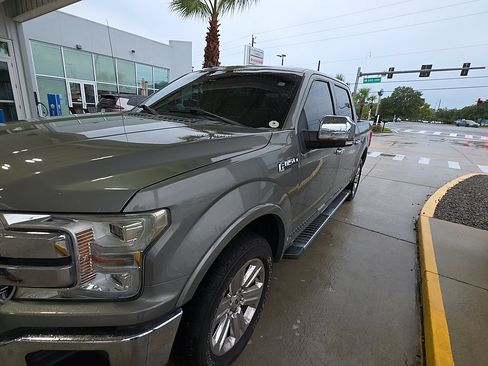 Used 2019 Ford F150 Lariat w/ Equipment Group 502A Luxury AWD/4WD image 2