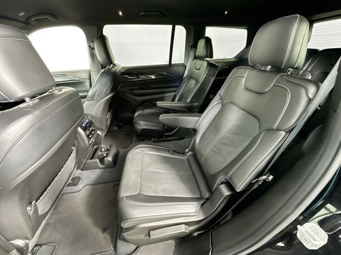 Used 2023 Jeep Grand Cherokee L Laredo image 23