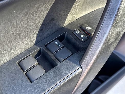 Used 2014 Toyota Corolla L image 20