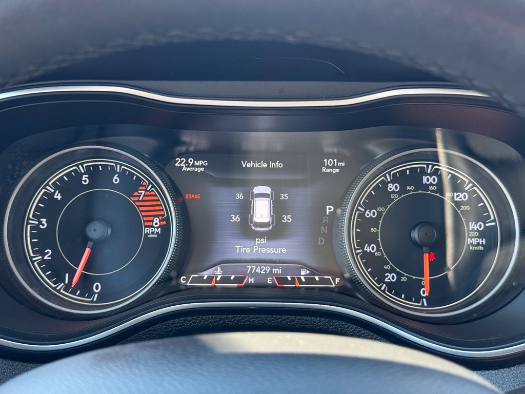 Used 2019 Jeep Cherokee Limited AWD/4WD image 38