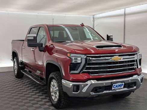 Used 2024 Chevrolet Silverado 2500 LTZ w/ LTZ Convenience Package image 8