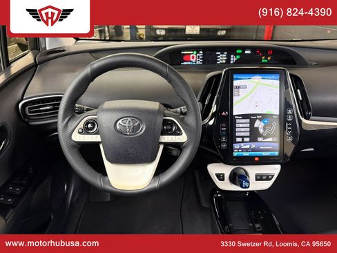 Used 2017 Toyota Prius Prime Advanced w/ Carpet Mat Package FWD image 20