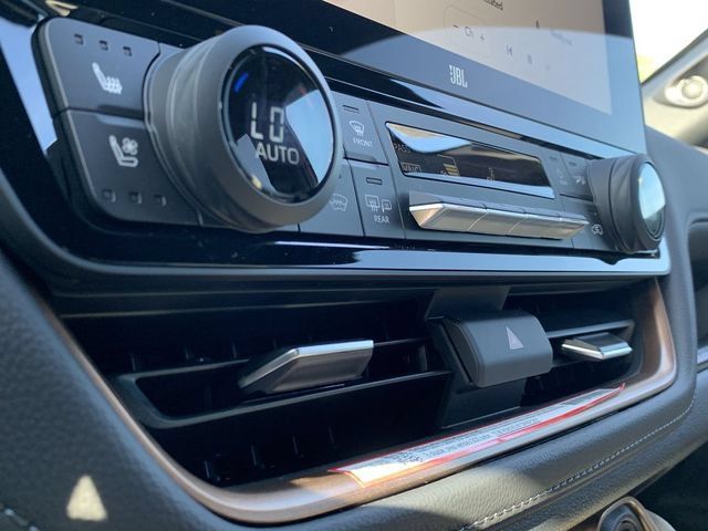 Used 2026 Toyota Grand Highlander AWD Hybrid image 30