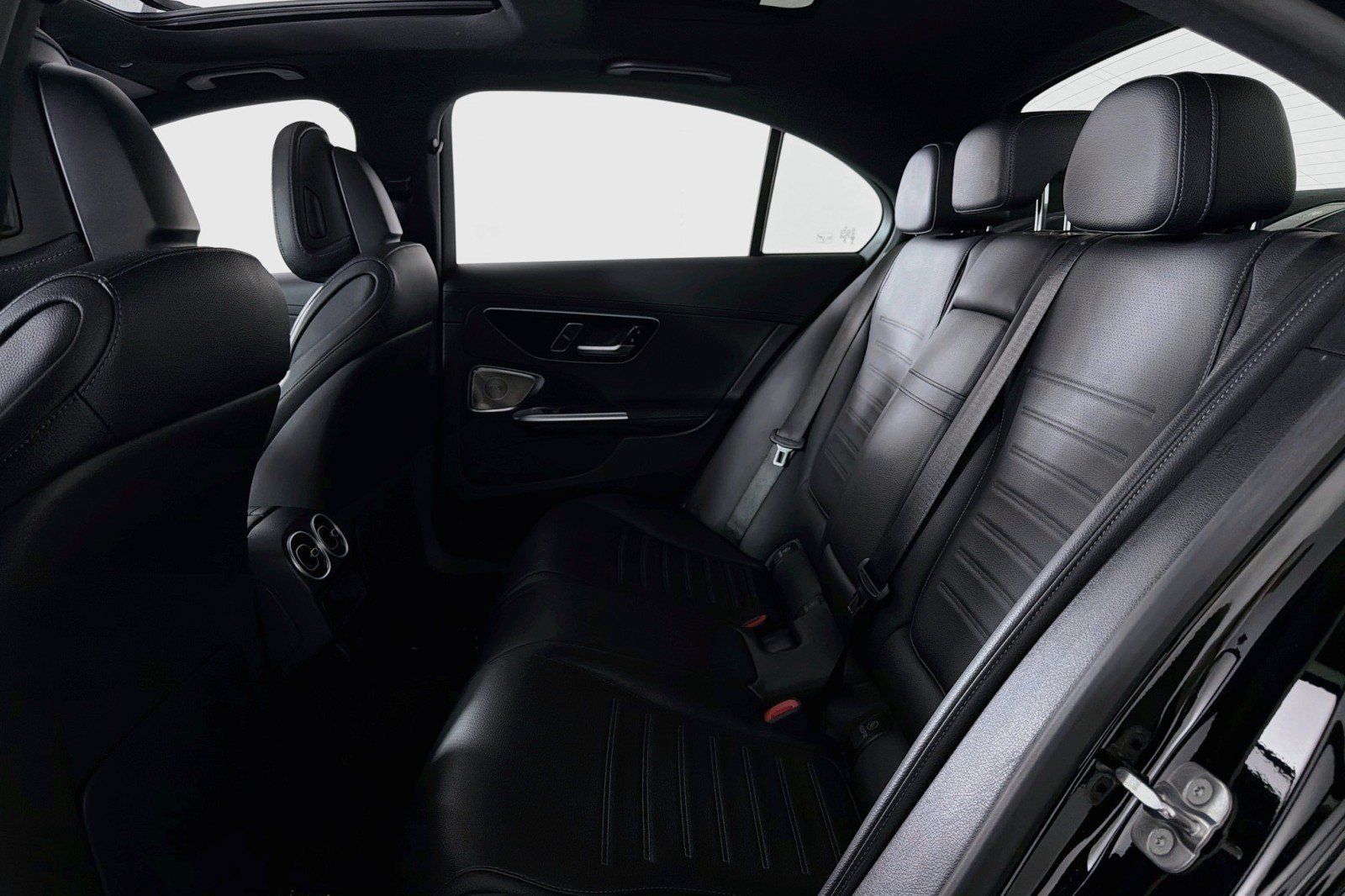 Certified 2024 Mercedes-Benz C 300 Sedan image 8