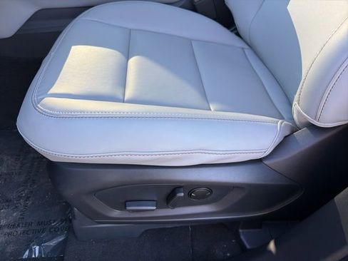 New 2026 Ford Explorer Active w/ Active Comfort Package image 11